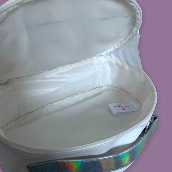 Elizabeth Arden NY Semi-Circle Leather Holographic Makeup Beauty Bag in White - Picture 4 of 7